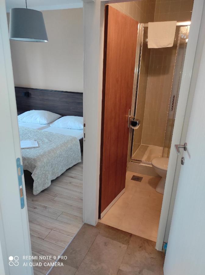 Apartments And Rooms Bozena Vodice Exterior foto