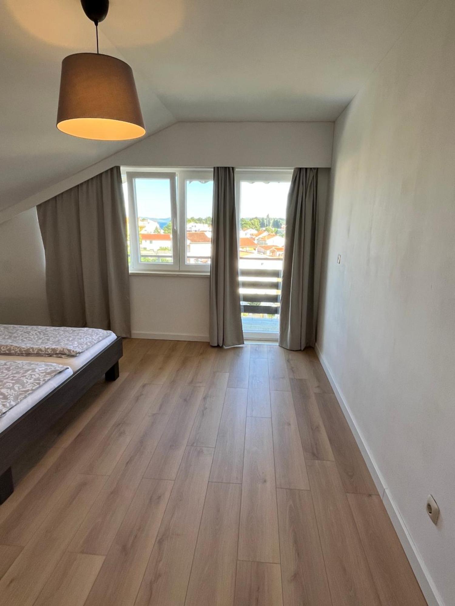 Apartments And Rooms Bozena Vodice Exterior foto