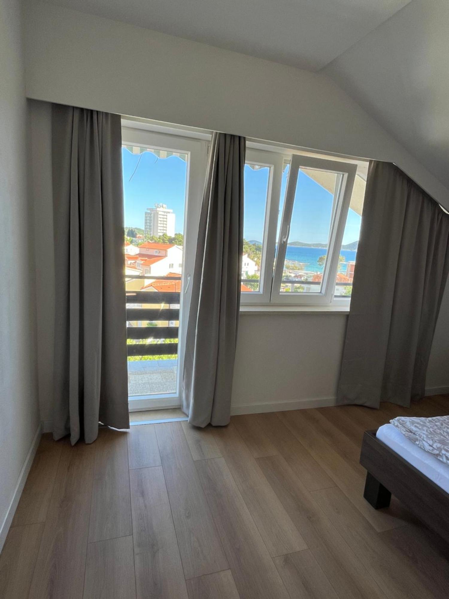 Apartments And Rooms Bozena Vodice Exterior foto
